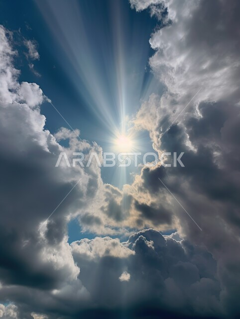 صورة مقربة للسحب البيضاء، السماء الملبدة بالغيوم، اشعة الشمس المتناثر، خلفية الطبيعة