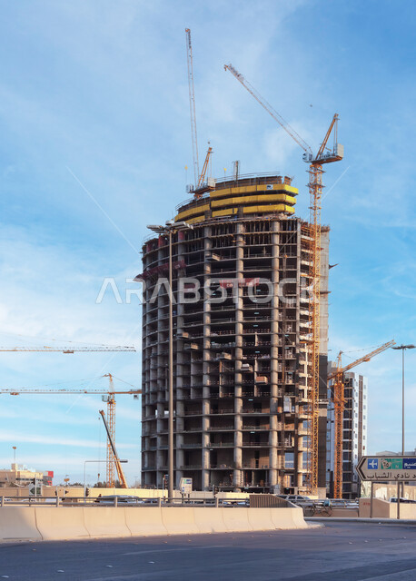 ضاحية سكنية متكاملة, برج رافال السكني في الرياض في المملكة العربية السعودية أثناء مرحلة البناء, أبراج و ناطحات سحاب, الفن الهندسي المعماري الحديث.