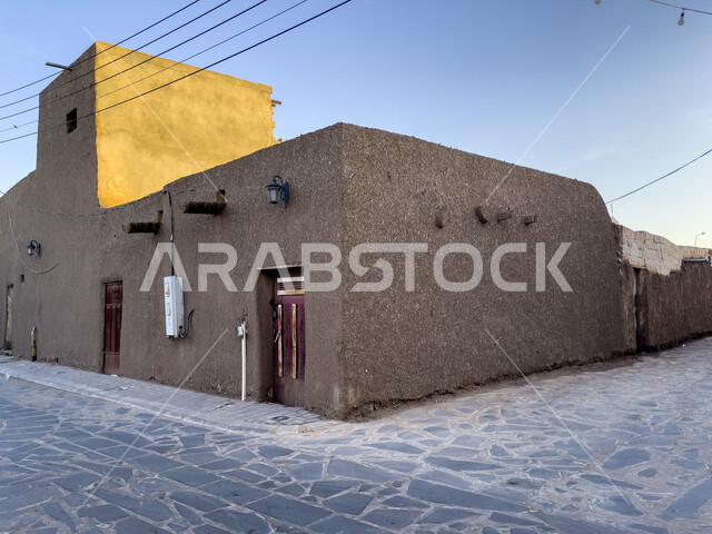الفن المعماري القديم, المباني و البيوت الطينية التراثية في محافظة الحائط في المملكة العربية السعودية, أثار حضارية تاريخية و منازل قديمة .