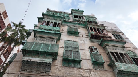 استكشاف العمارة القديمة في منطقة البلد، الحي التاريخي بجدة