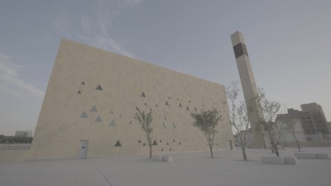  الاهتمام بزراعة الأشجار في المدن السياحية، اماكن لجذب السياح من انحاء العالم، المباني الطينية التراثية والمعالم الأثرية في المملكة العربية السعودية، الفن الهندسي المعماري على الطراز القديم، متحف قصر المصمك التاريخي في مدينة الرياض