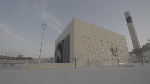  الاهتمام بزراعة الأشجار في المدن السياحية، اماكن لجذب السياح من انحاء العالم، المباني الطينية التراثية والمعالم الأثرية في المملكة العربية السعودية، الفن الهندسي المعماري على الطراز القديم، متحف قصر المصمك التاريخي في مدينة الرياض