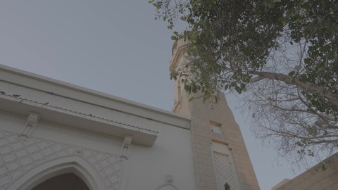  الاهتمام بزراعة الأشجار في المدن السياحية، اماكن لجذب السياح من انحاء العالم، المباني الطينية التراثية والمعالم الأثرية في المملكة العربية السعودية، الفن الهندسي المعماري على الطراز القديم، متحف قصر المصمك التاريخي في مدينة الرياض