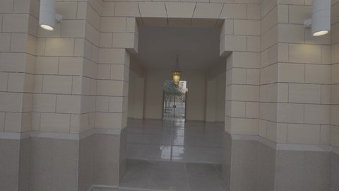  الاهتمام بزراعة الأشجار في المدن السياحية، اماكن لجذب السياح من انحاء العالم، المباني الطينية التراثية والمعالم الأثرية في المملكة العربية السعودية، الفن الهندسي المعماري على الطراز القديم، متحف قصر المصمك التاريخي في مدينة الرياض