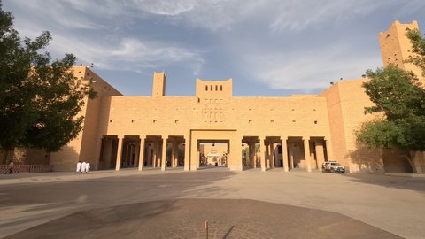 الرياض تايم لابس المصمك 