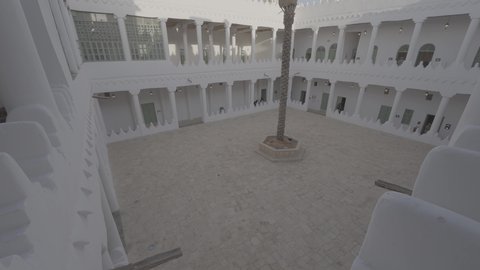 قصر المربع التاريخي في مدينة الرياض، العراقة والأصالة والتمسك بالتراث السعودي، معالم و أماكن سياحية مشهورة، التصميم و الفن الهندسي المعماري للمباني الطينية على الطراز القديم، المواقع الأثرية  في المملكة العربية السعودية