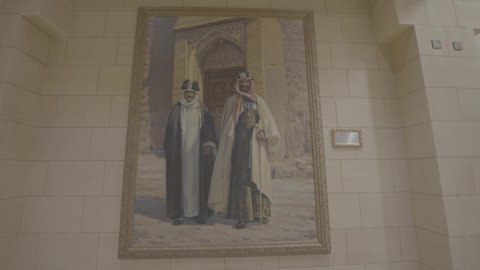 معروضات اثرية داخل قصر المربع التاريخي في مدينة الرياض، العراقة والأصالة والتمسك بالتراث السعودي، معالم و أماكن سياحية مشهورة، التصميم و الفن الهندسي المعماري للمباني الطينية على الطراز القديم، المواقع التاريخية في المملكة العربية السعودية