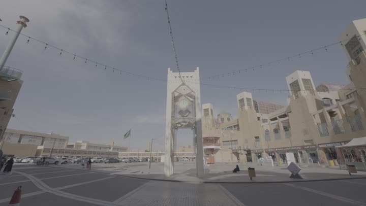 سوق الحلة وسط البلد في مدينة الرياض نهارا, المعالم التاريخية القديمة في العاصمة, الأسواق الشعبية التقليدية الأثرية, الأماكن السياحية التراثية المشهورة في المملكة العربية السعودية, مناطق جذب واستقطاب السياح