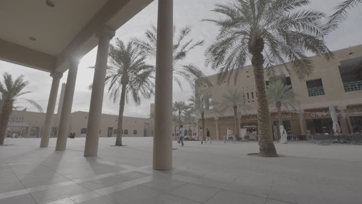 مبنى المحكمة العامة في قصر الحكم بمدينة الرياض, الاهتمام بالمرافق والخدمات العامة بالمملكة العربية السعودية، الساحة الخارجية لميدان العدل، الفن الهندسي المعماري للمراكز التجارية والسياسية المشهورة في العاصمة