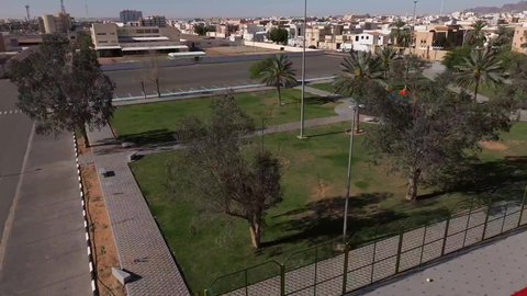 الحدائق والمنتزهات الترفيهية في المملكة العربية السعودية، المساحات الخضراء الواسعه، معلم ومكان طبيعي سياحي مشهور, ألعاب ترفيه ومتعة وتسليه للاولاد في احدى حدائق مدينة حائل، منتزه عائلي ترفيهي