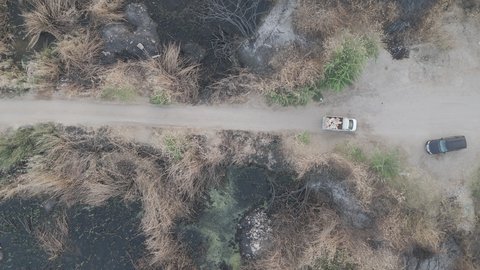 القمم والتكوينات الصخرية الطبيعية في الأودية، مناطق وأماكن طبيعية سياحية في المملكة العربية السعودية، وادي جدة الاخضر بمدينة جازان، نمو الاشجار والنباتات الخضراء