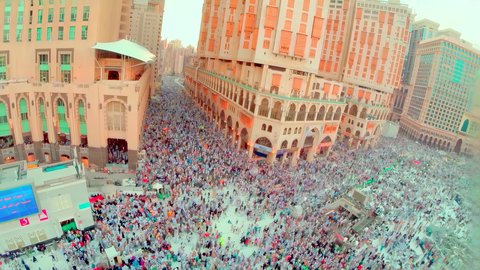 The Grand Mosque from the outside, worship and drawing closer to God, performing Hajj and Umrah rituals, a sacred Islamic religious place, the landmark of the Holy Mosque in Mecca, Islamic architectural style in the Kingdom of Saudi Arabia