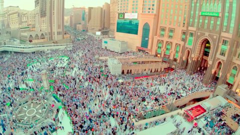  المسجد الحرام من الخارج، العبادة والتقرب إلى الله، أداء مناسك الحج والعمرة، مكان اسلامي ديني مقدس، معلم الحرم المكي الشريف في مدينة مكة المكرمة، الفن المعماري الهندسي على الطراز الإسلامي في المملكة العربية السعودية