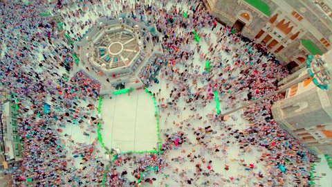  المسجد الحرام من الخارج، العبادة والتقرب إلى الله، أداء مناسك الحج والعمرة، مكان اسلامي ديني مقدس، معلم الحرم المكي الشريف في مدينة مكة المكرمة، الفن المعماري الهندسي على الطراز الإسلامي في المملكة العربية السعودية