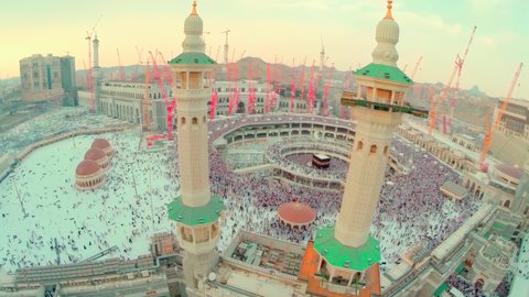  المسجد الحرام من الخارج، العبادة والتقرب إلى الله، أداء مناسك الحج والعمرة، مكان اسلامي ديني مقدس، معلم الحرم المكي الشريف في مدينة مكة المكرمة، الفن المعماري الهندسي على الطراز الإسلامي في المملكة العربية السعودية