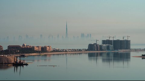 الفن الهندسي المعماري للمباني والمنشآت المطلة على البحر، النمو والتطور العمراني للأبراج وناطحات السحاب في دولة الإمارات العربية المتحدة، أماكن دبي السياحية المشهورة، الواجهة البحرية المطلة على ساحل الخليج العربي