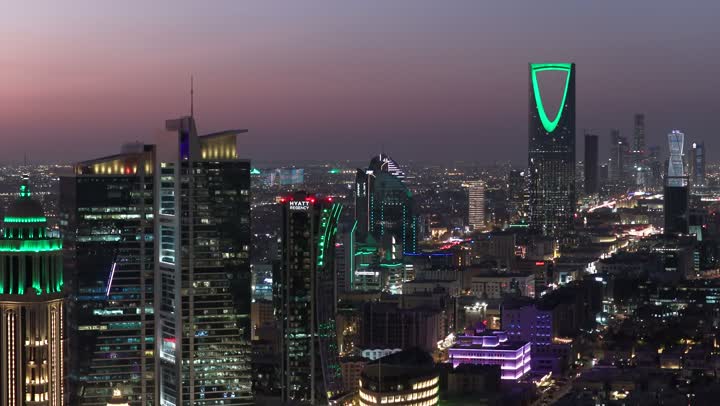 The Narcissus Hotel Tower in Riyadh, Saudi Arabia, showcases the architectural engineering art of modern-style towers and skyscrapers, famous cities and tourist attractions, and the progress and development in building architecture.