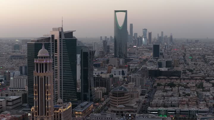 برج فندق نارسيسوس في مدينة الرياض في المملكة العربية السعودية، الفن الهندسي المعماري للأبراج وناطحات السحاب على الطراز الحديث، المدن والمعالم السياحية المشهورة، التقدم والتطور في عمارة المباني