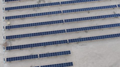 أماكن لجذب السياح من مختلف البلدان وقضاء عطلة صيفية ممتعه، المنظر الطبيعي المتميز في البحر الاحمر, معالم ساحلية سياحية في مدينة جدة, تصوير درون جوي لشاطئ البحر في جزيرة شيبارة في المملكه العربيه السعوديه,  خلفية الطبيعه