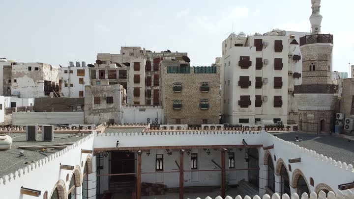 الرواشين القديمه في المدينة التاريخية في جدة، تصميم معماري عربي و إسلامي قديم، البيوت الأثرية في البلد التاريخي في جدة, أماكن سياحية تراثية شعبية في المملكة العربية السعودية، المعالم التاريخية في حي البلد