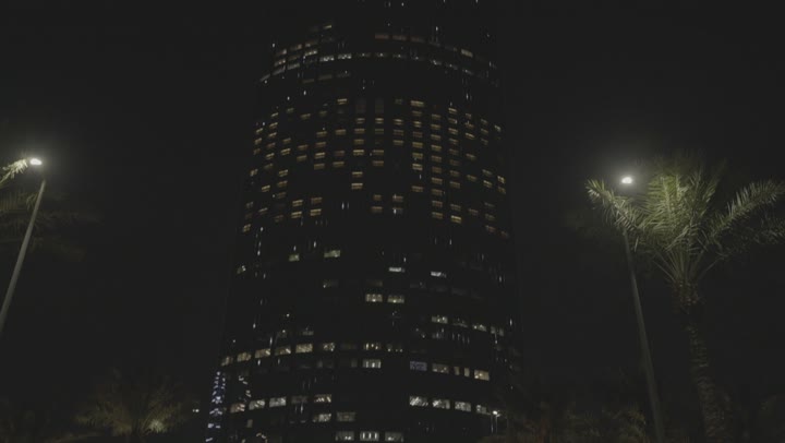 برج الملك الخارجي بان نايت ، إطلالة ليلية بانورامية تعكس روعة التصميم المعماري الحديث، التطور الهندسي في السعودية، وجهة سياحية ومعلَم حضاري