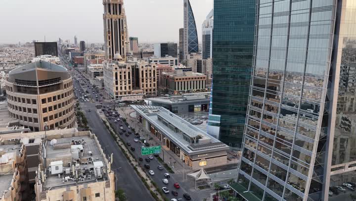 معالم الرياض المشهورة، تصوير ابداعي لأبراج العليا في مدينة الرياض بالمملكة العربية السعودية، الأبراج وناطحات السحاب، الفن الهندسي المعماري، السياحة في السعودية