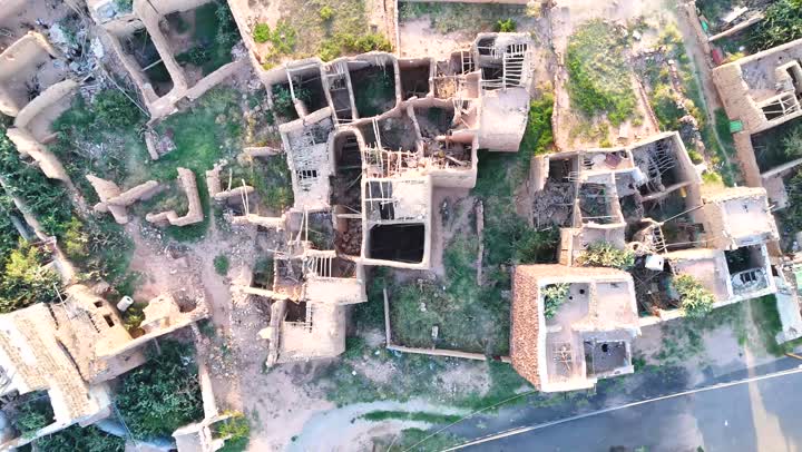 القرى التراثية القديمة, الحضارة والاصالة والتراث السعودية، معالم واماكن سياحية مشهورة, تصوير درون جوي بيوت الطين في قرى البطحاء في مركز الواديين بمنطقة عسير جنوب السعودية