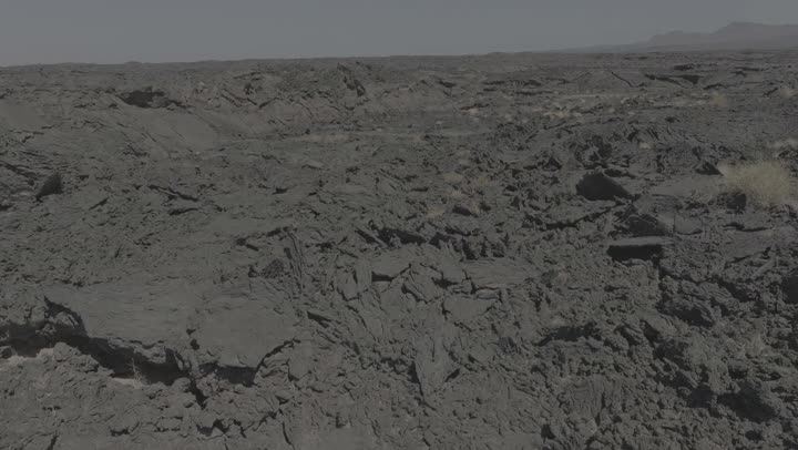 الجبال و الفوهات البركانيه في حرة خيبر ، معالم المدينة المنورة ، الحقول البركانية الطبيعية، مقصد السياح وعلماء الأرض, اماكن الطبيعة في المملكة العربية السعودية