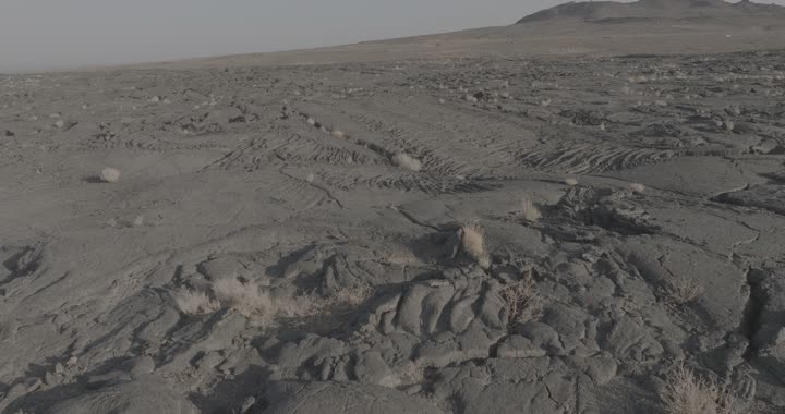 Landmarks of Medina, the mountains and volcanic craters in the Khaybar Lava Field, natural volcanic fields, a destination for tourists and earth scientists, natural places in the Kingdom of Saudi Arabia.