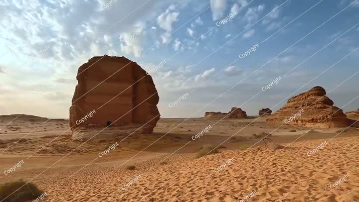 قبر لحيان بن كوزا أو قصر الفريد في الهجرة، المملكة العربية السعودية - الأكثر شهرة.