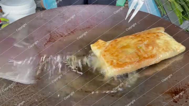 عملية طبخ مارتابك البيض أو (مارتابك تيلور)