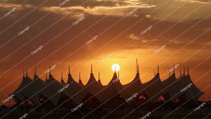 شروق الشمس في استاد الملك فهد بتقنية التصوير الفاصل الزمني