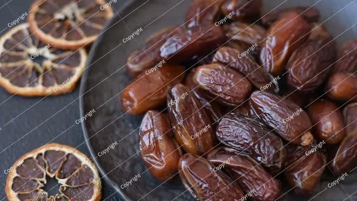 فاكهة التمر الاستوائية المجففة كمكون في الأطعمة العضوية الطازجة