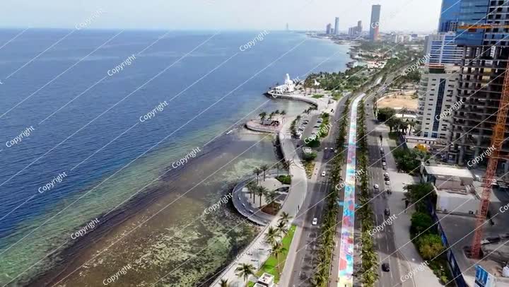 جدة: منظر جوي لمدينة جدة في المملكة العربية السعودية، أفق الواجهة البحرية