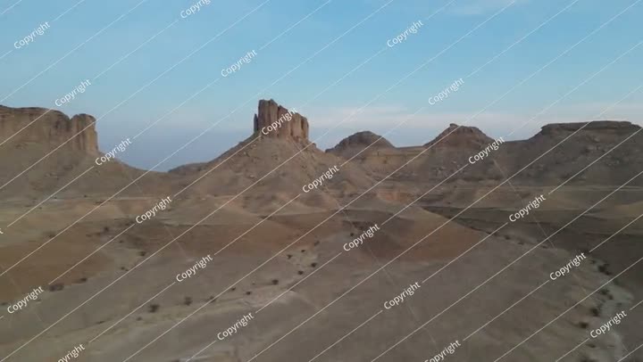 لقطات سينمائية لطائرة بدون طيار تحلق في الرياض، المملكة العربية السعودية، بدقة 4K