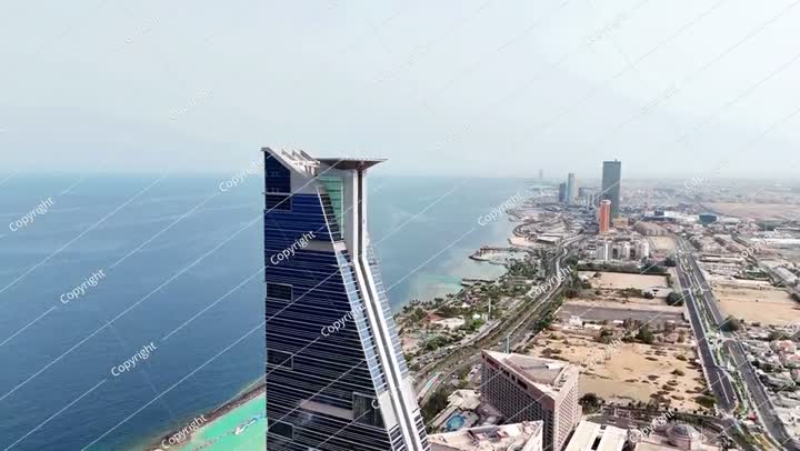 جدة: منظر جوي لمدينة جدة في المملكة العربية السعودية، أفق الواجهة البحرية