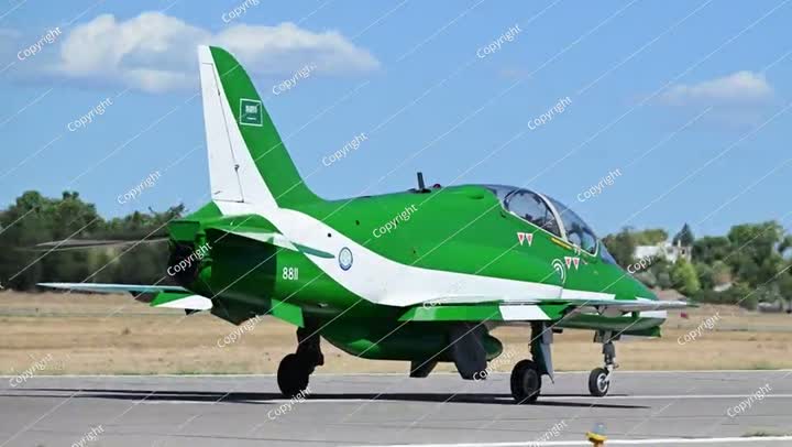 فريق الصقور السعودي للاستعراضات الجوية التابع للقوات الجوية الملكية السعودية في أسبوع أثينا للطيران 2024