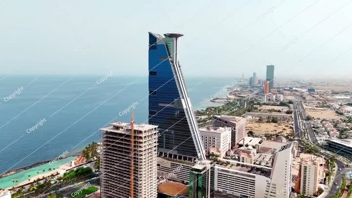 جدة: منظر جوي لمدينة جدة في المملكة العربية السعودية، أفق الواجهة البحرية