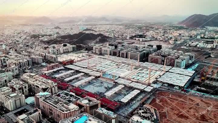 المدينة المنورة، المملكة العربية السعودية - عرض جوي بطائرة بدون طيار للمسجد النبوي الشريف