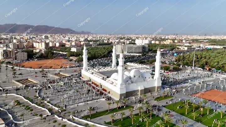 فيديو طائرة بدون طيار بدقة 4K لمسجد قباء - مسجد قباء في المدينة المنورة، المملكة العربية السعودية