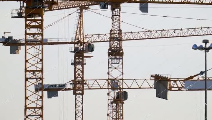 Plenty of cranes working on the mega construction in Saudi Arabia