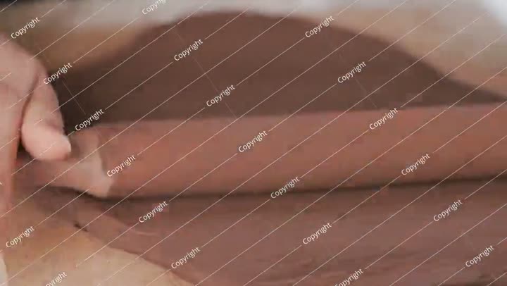 صناعة الفخار التقليدية في المملكة العربية السعودية. فيديو.