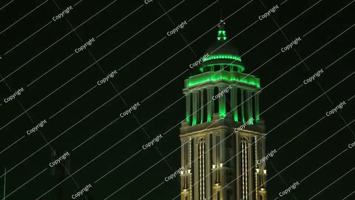 أضواء المباني الخضراء في اليوم الوطني السعودي