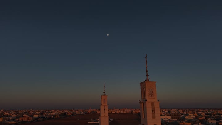 الفن الهندسي المعماري على الطراز القديم لمسجد الرقاد في طريف، مكان ومعلم ديني اسلامي في  المملكة  العربية السعودية، اماكن الصلاة والعبادة والتقرب إلى الله تعالى