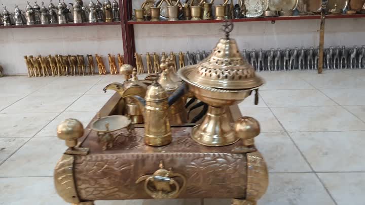 صنع مصبات قهوة عربية  في المملكة العربية السعودية، ، تحف أثرية قديمة ذات طراز قديم، عادات وتقاليد شعبية، كرم الضيافة وحسن الإستقبال