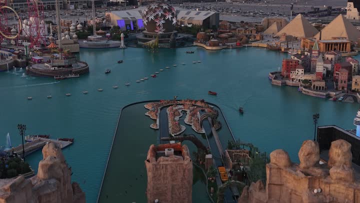 The most prominent entertainment areas in the Kingdom of Saudi Arabia, the largest artificial lake in Boulevard World in Riyadh, discovering civilizations and cultures around the world, distinguished water activities and events, attractions that draw and attract tourists.