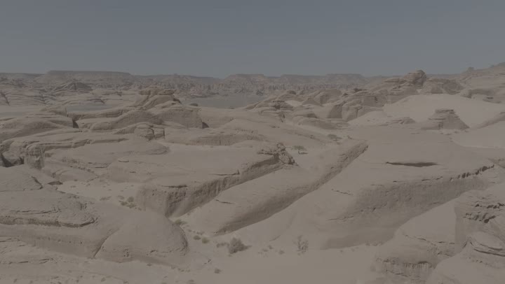 The arch of the Mqrat Al-Dabous mountains in the Al-Ula governorate, northwest of the Kingdom of Saudi Arabia, is an art of rock formations and archaeological tourist landmarks.