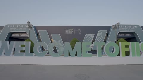 معرض لمؤتمر عالمي للتحدث عن مستقبل الاقصاد والتكنو لوجيا والاستثمار، مناقش المستقبل الاقتصادي العالمي والاستثمار،كيفية الاستثمار في المستقبل العالمي والاستثمار، فتح آفاق جديدة للنمو، الذكاء الاصطناعي، التكنولوجيا والطاقة المستدامة، رؤية المملكة العربية السعودية ٢٠٣٠