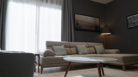 عرض داخلي لغرفة المعيشة، تصوير لغرفة المعيشة ، تصاميم عصرية و جذابة ، ديكورات رائعة ، أثاث منزلي راقي ، تصاميم فخمة و جميلة ، شقق سكنية