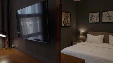 شقق سياحية مفروشة، غرفة نوم في شقة سكنية بتصاميم عصرية وجذابة، ديكورات رائعة، أثاث منزلي راقي، تصاميم رائعة وجميلة، أوتيل، فنادق فاخرة